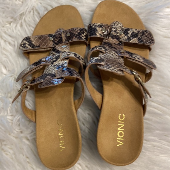 VIONIC Sandals size 8 BNWOT please see all photos adjustable stripes - Picture 8 of 16